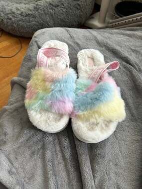koolaburra by ugg slippers size 9